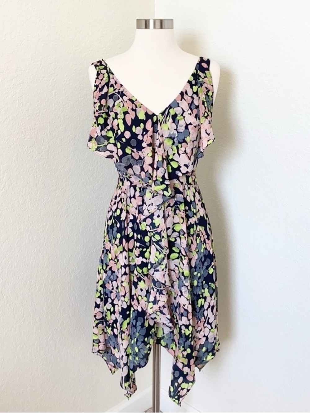 BCBGMaxAzria Navy Floral V-Neck Handkerchief Hem Dress